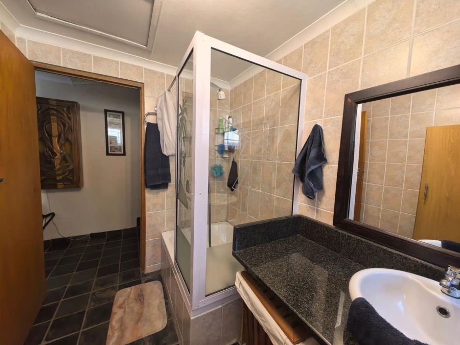 3 Bedroom Property for Sale in Fraaiuitsig Western Cape